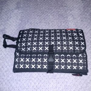 Portable baby changing matt